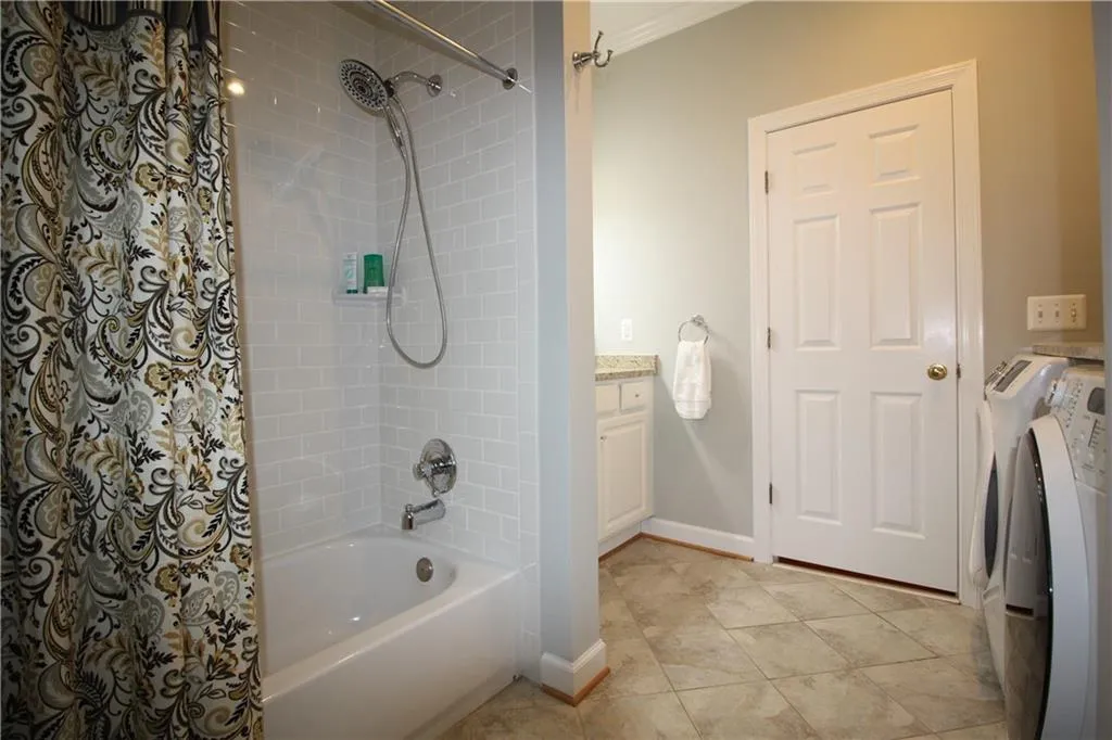 320 Quiet Water Lane, Sandy Springs, Georgia 30350, 5 Bedrooms Bedrooms, ,4 BathroomsBathrooms,Residential,Sold,320 Quiet Water Lane,6720463