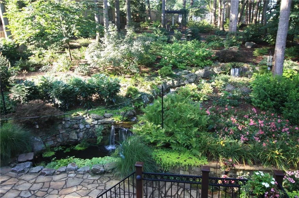 320 Quiet Water Lane, Sandy Springs, Georgia 30350, 5 Bedrooms Bedrooms, ,4 BathroomsBathrooms,Residential,Sold,320 Quiet Water Lane,6720463