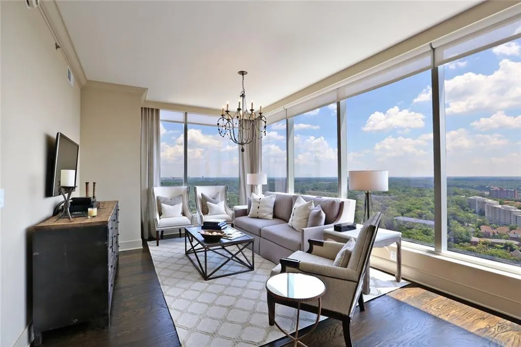 3630 Peachtree Road Ne Unit 2308, Atlanta, Georgia 30326, 1 Bedroom Bedrooms, ,1 BathroomBathrooms,Residential,Sold,3630 Peachtree Road Ne Unit 2308,5700043