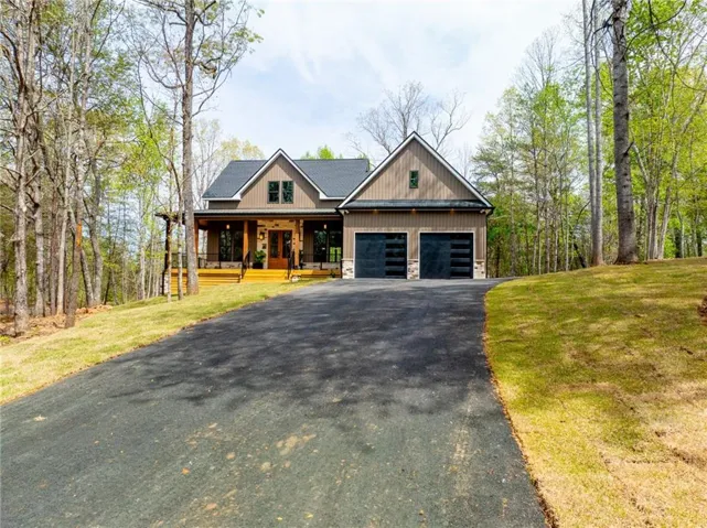 1050 Rainbow Circle, Cleveland, Georgia 30528