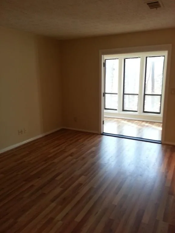 9400 Roberts Drive Unit 3-e, Sandy Springs, Georgia 30350, 2 Bedrooms Bedrooms, ,2 BathroomsBathrooms,Residential,Sold,9400 Roberts Drive Unit 3-e,6641691