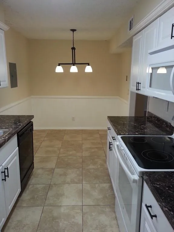 9400 Roberts Drive Unit 3-e, Sandy Springs, Georgia 30350, 2 Bedrooms Bedrooms, ,2 BathroomsBathrooms,Residential,Sold,9400 Roberts Drive Unit 3-e,6641691