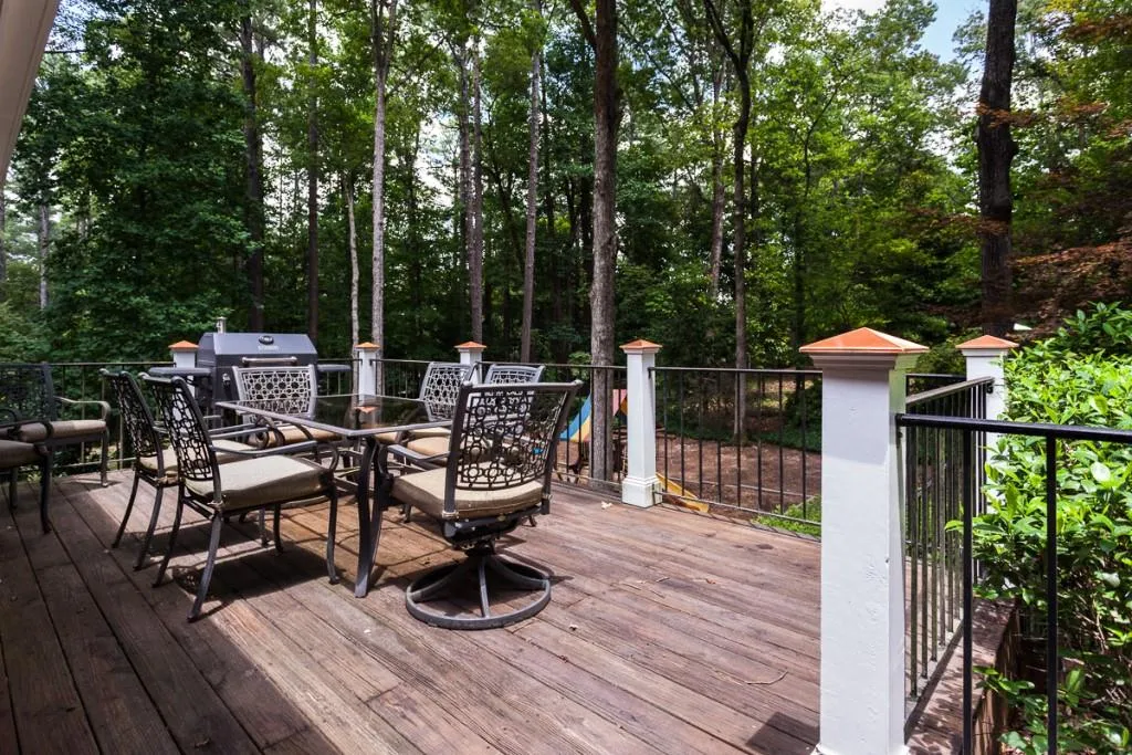 6125 Rivercliffe Drive, Sandy Springs, Georgia 30328, 5 Bedrooms Bedrooms, ,4 BathroomsBathrooms,Residential,Sold,6125 Rivercliffe Drive,5568918