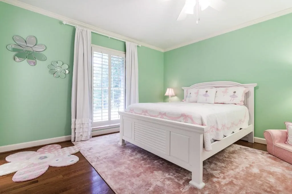 6125 Rivercliffe Drive, Sandy Springs, Georgia 30328, 5 Bedrooms Bedrooms, ,4 BathroomsBathrooms,Residential,Sold,6125 Rivercliffe Drive,5568918