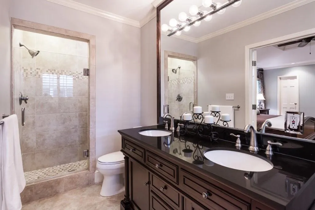 6125 Rivercliffe Drive, Sandy Springs, Georgia 30328, 5 Bedrooms Bedrooms, ,4 BathroomsBathrooms,Residential,Sold,6125 Rivercliffe Drive,5568918