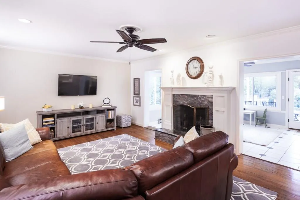 6125 Rivercliffe Drive, Sandy Springs, Georgia 30328, 5 Bedrooms Bedrooms, ,4 BathroomsBathrooms,Residential,Sold,6125 Rivercliffe Drive,5568918