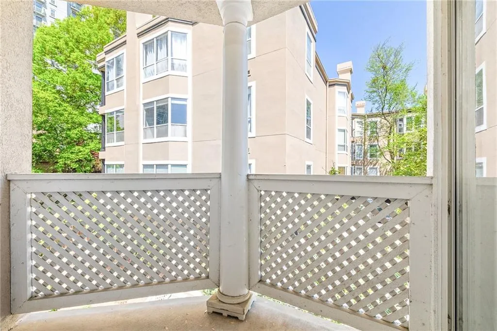244 13th Street Ne Unit 310, Atlanta, Georgia 30309, 2 Bedrooms Bedrooms, ,2 BathroomsBathrooms,Residential,For Sale,244 13th Street Ne Unit 310,7556668