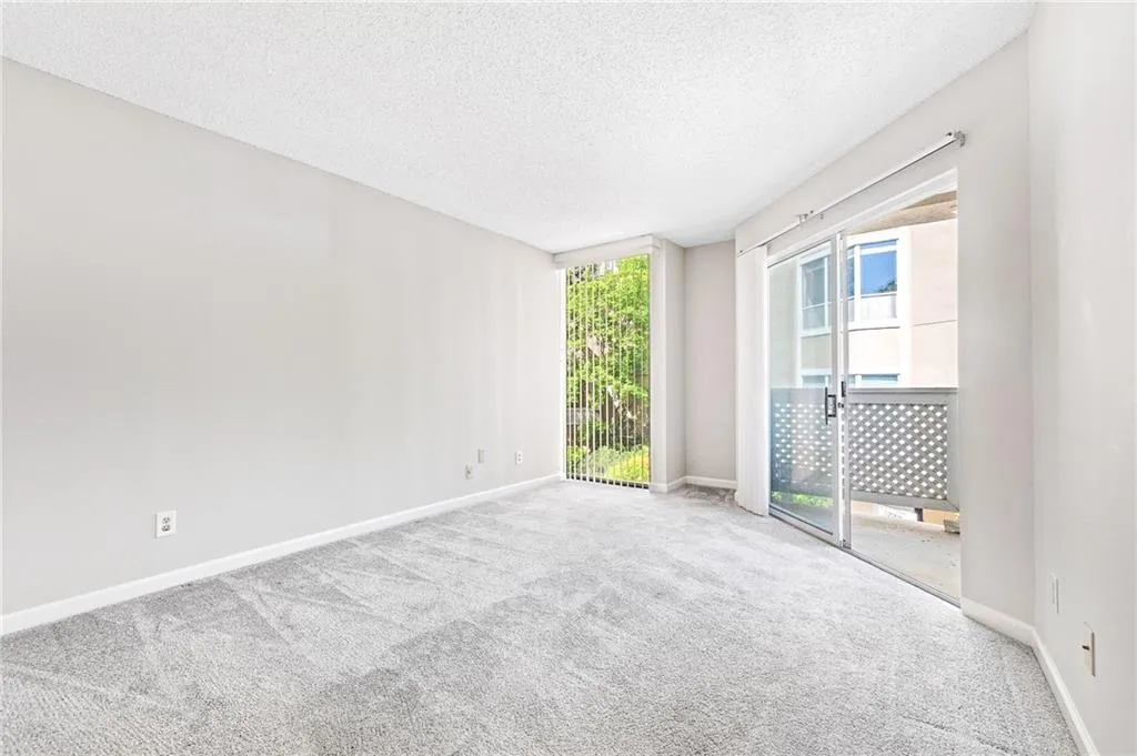 244 13th Street Ne Unit 310, Atlanta, Georgia 30309, 2 Bedrooms Bedrooms, ,2 BathroomsBathrooms,Residential,For Sale,244 13th Street Ne Unit 310,7556668