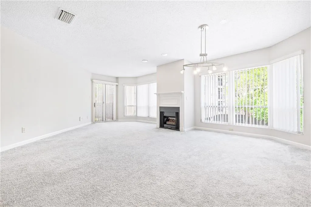 244 13th Street Ne Unit 310, Atlanta, Georgia 30309, 2 Bedrooms Bedrooms, ,2 BathroomsBathrooms,Residential,For Sale,244 13th Street Ne Unit 310,7556668