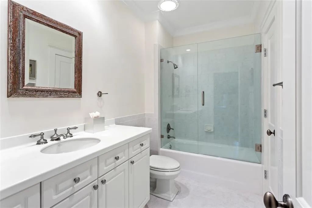 4745 Riverview Road, Atlanta, Georgia 30327, 5 Bedrooms Bedrooms, ,5 BathroomsBathrooms,Residential,Sold,4745 Riverview Road,6788110