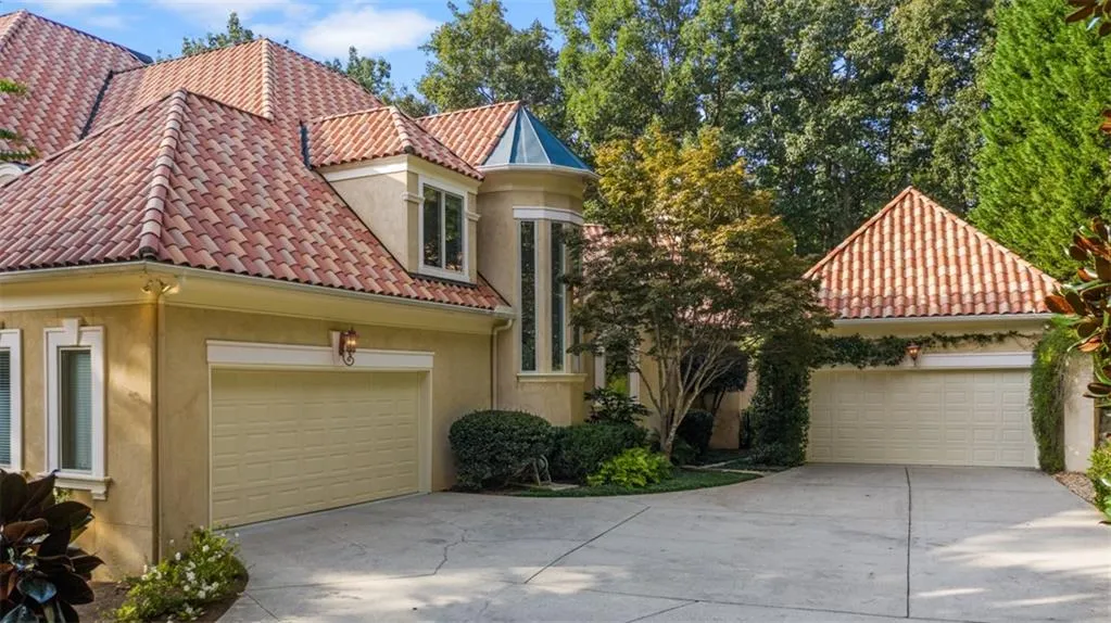 4745 Riverview Road, Atlanta, Georgia 30327, 5 Bedrooms Bedrooms, ,5 BathroomsBathrooms,Residential,Sold,4745 Riverview Road,6788110