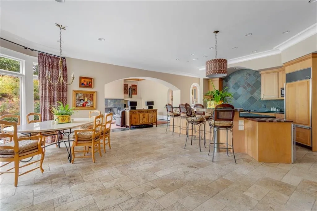 4745 Riverview Road, Atlanta, Georgia 30327, 5 Bedrooms Bedrooms, ,5 BathroomsBathrooms,Residential,Sold,4745 Riverview Road,6788110