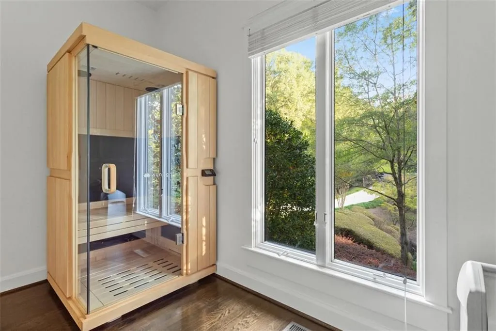 4745 Riverview Road, Atlanta, Georgia 30327, 5 Bedrooms Bedrooms, ,5 BathroomsBathrooms,Residential,Sold,4745 Riverview Road,6788110