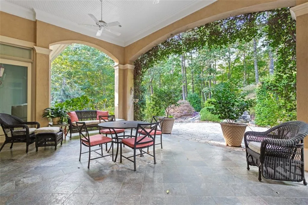 4745 Riverview Road, Atlanta, Georgia 30327, 5 Bedrooms Bedrooms, ,5 BathroomsBathrooms,Residential,Sold,4745 Riverview Road,6788110