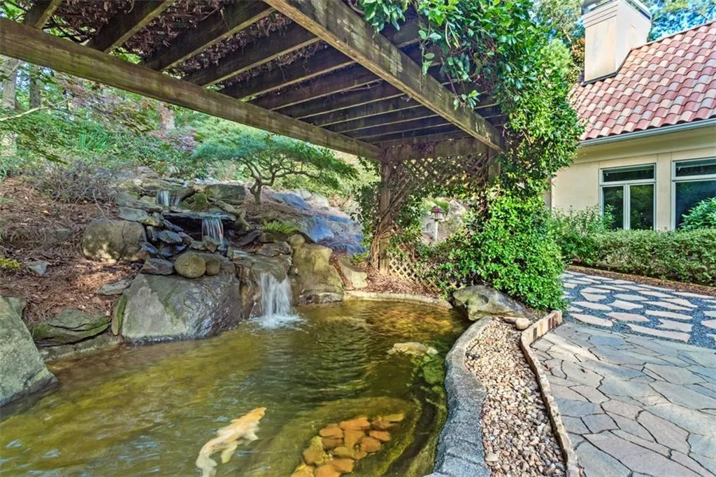 4745 Riverview Road, Atlanta, Georgia 30327, 5 Bedrooms Bedrooms, ,5 BathroomsBathrooms,Residential,Sold,4745 Riverview Road,6788110