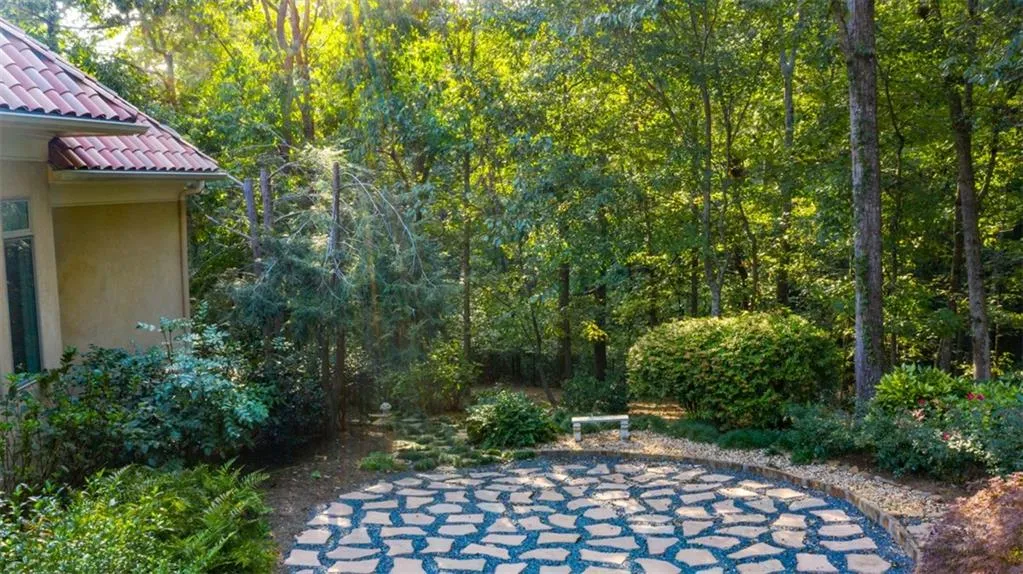 4745 Riverview Road, Atlanta, Georgia 30327, 5 Bedrooms Bedrooms, ,5 BathroomsBathrooms,Residential,Sold,4745 Riverview Road,6788110