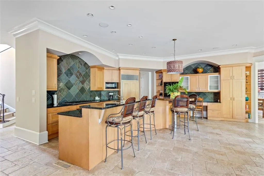 4745 Riverview Road, Atlanta, Georgia 30327, 5 Bedrooms Bedrooms, ,5 BathroomsBathrooms,Residential,Sold,4745 Riverview Road,6788110