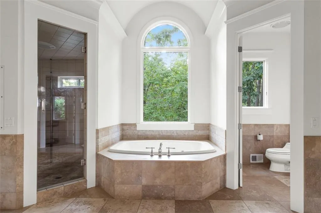 4745 Riverview Road, Atlanta, Georgia 30327, 5 Bedrooms Bedrooms, ,5 BathroomsBathrooms,Residential,Sold,4745 Riverview Road,6788110