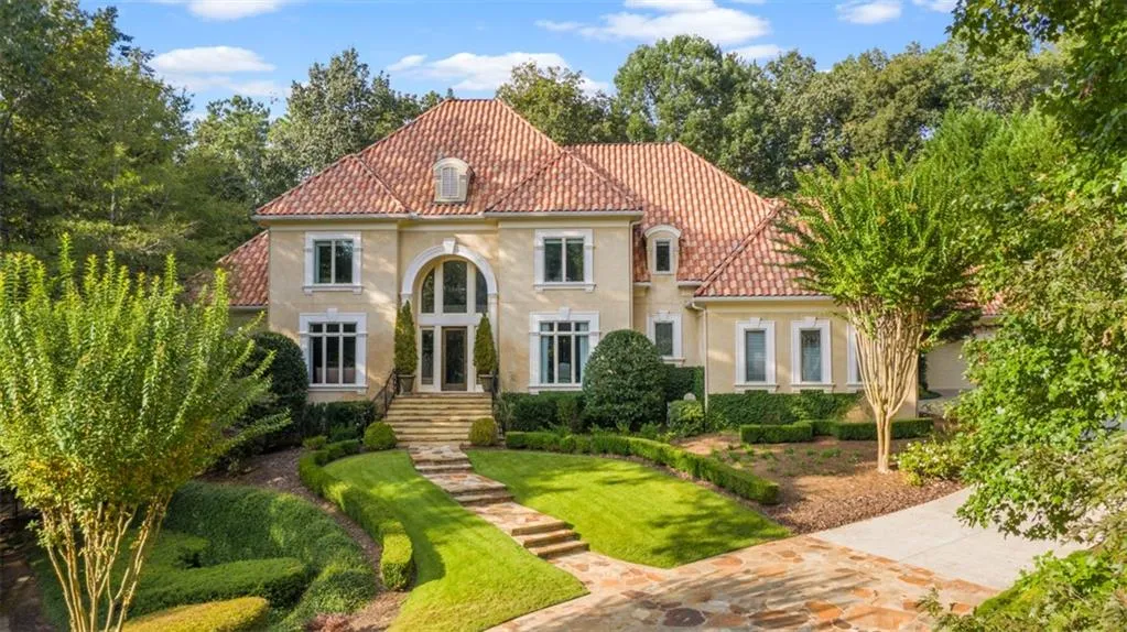 4745 Riverview Road, Atlanta, Georgia 30327, 5 Bedrooms Bedrooms, ,5 BathroomsBathrooms,Residential,Sold,4745 Riverview Road,6788110