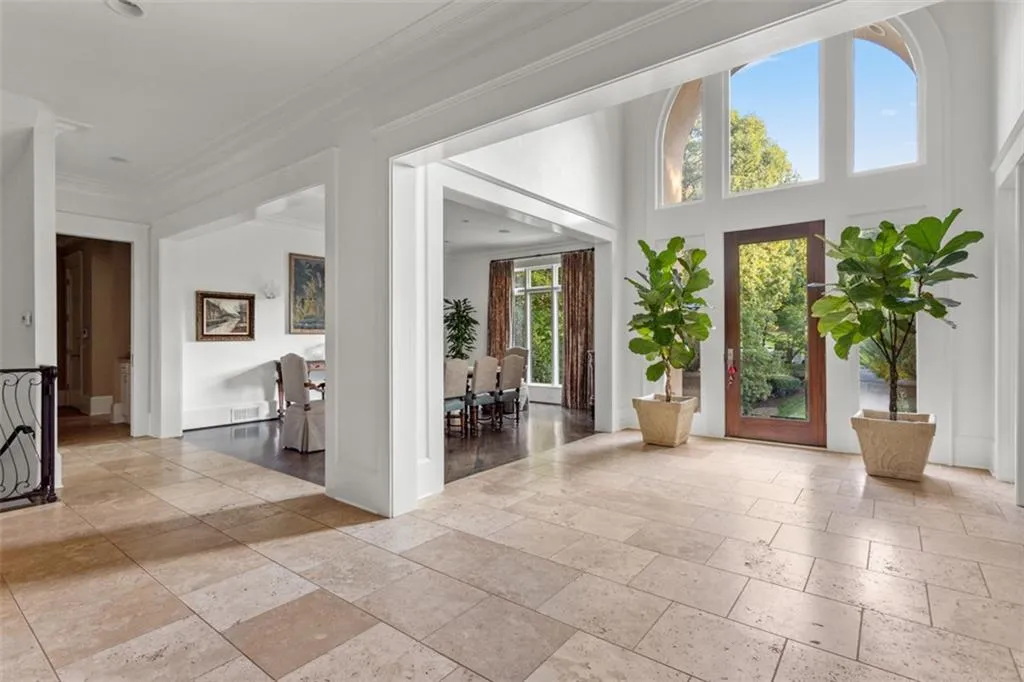 4745 Riverview Road, Atlanta, Georgia 30327, 5 Bedrooms Bedrooms, ,5 BathroomsBathrooms,Residential,Sold,4745 Riverview Road,6788110