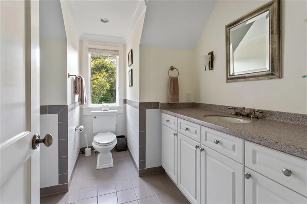 4745 Riverview Road, Atlanta, Georgia 30327, 5 Bedrooms Bedrooms, ,5 BathroomsBathrooms,Residential,Sold,4745 Riverview Road,6788110