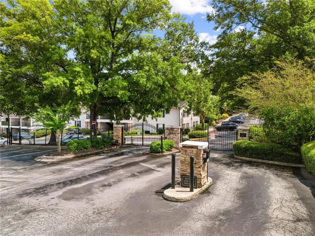 1150 Collier Road Nw Unit A10, Atlanta, Georgia 30318, 1 Bedroom Bedrooms, ,1 BathroomBathrooms,Residential,For Sale,1150 Collier Road Nw Unit A10,7612955
