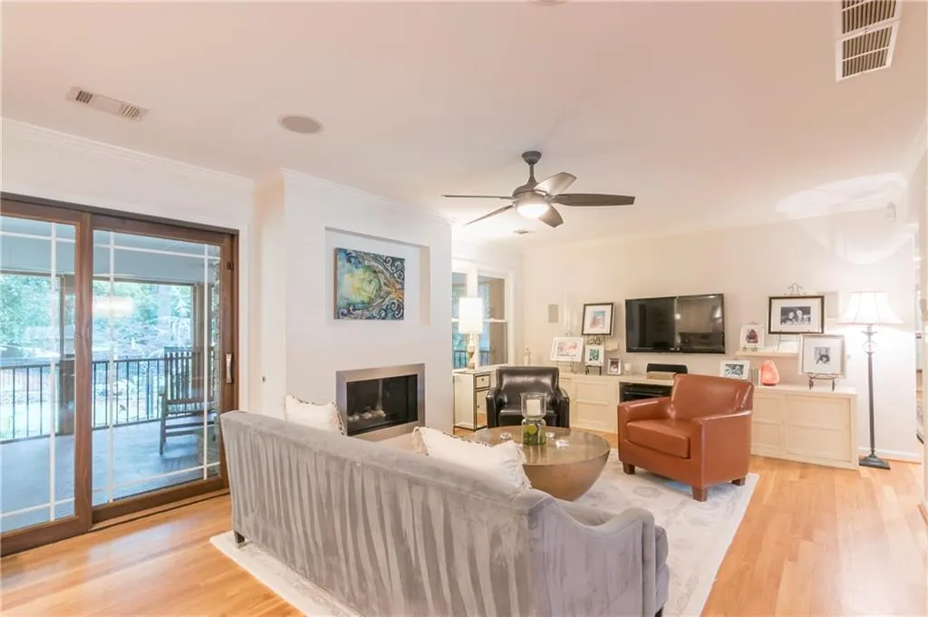 300 Beachland Drive, Sandy Springs, Georgia 30342, 5 Bedrooms Bedrooms, ,3 BathroomsBathrooms,Residential,Sold,300 Beachland Drive,5885000