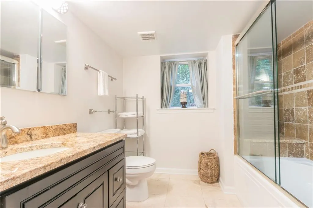 300 Beachland Drive, Sandy Springs, Georgia 30342, 5 Bedrooms Bedrooms, ,3 BathroomsBathrooms,Residential,Sold,300 Beachland Drive,5885000