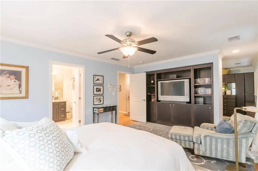 300 Beachland Drive, Sandy Springs, Georgia 30342, 5 Bedrooms Bedrooms, ,3 BathroomsBathrooms,Residential,Sold,300 Beachland Drive,5885000