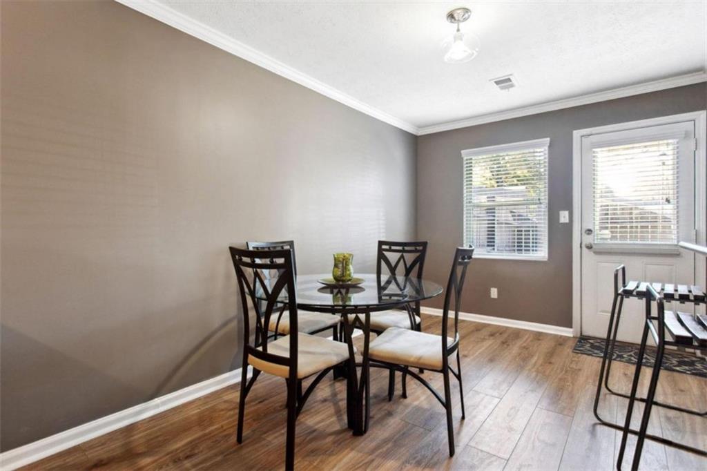 155 N River Unit B, Sandy Springs, Georgia 30350, 2 Bedrooms Bedrooms, ,2 BathroomsBathrooms,Residential,Sold,155 N River Unit B,7301789