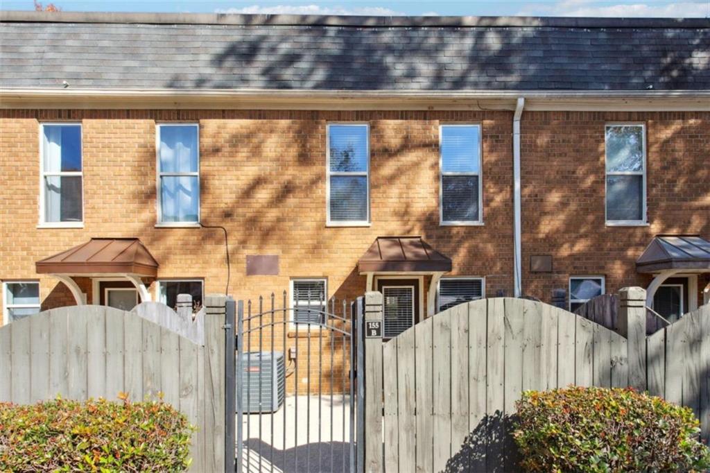 155 N River Unit B, Sandy Springs, Georgia 30350, 2 Bedrooms Bedrooms, ,2 BathroomsBathrooms,Residential,Sold,155 N River Unit B,7301789