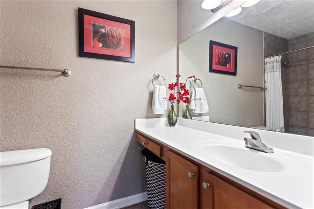 155 N River Unit B, Sandy Springs, Georgia 30350, 2 Bedrooms Bedrooms, ,2 BathroomsBathrooms,Residential,Sold,155 N River Unit B,7301789