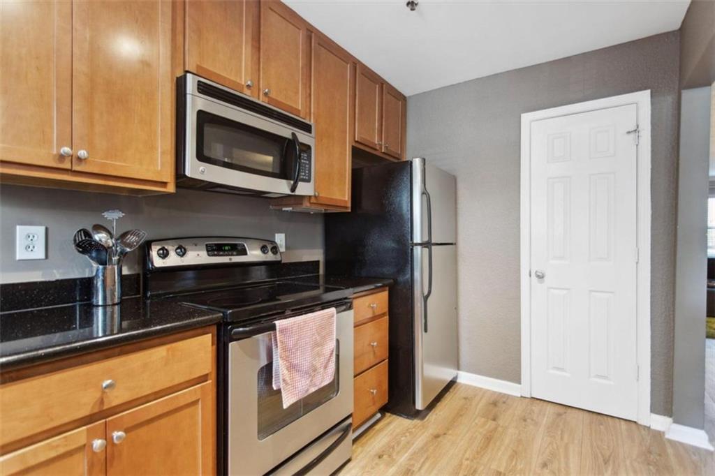 155 N River Unit B, Sandy Springs, Georgia 30350, 2 Bedrooms Bedrooms, ,2 BathroomsBathrooms,Residential,Sold,155 N River Unit B,7301789