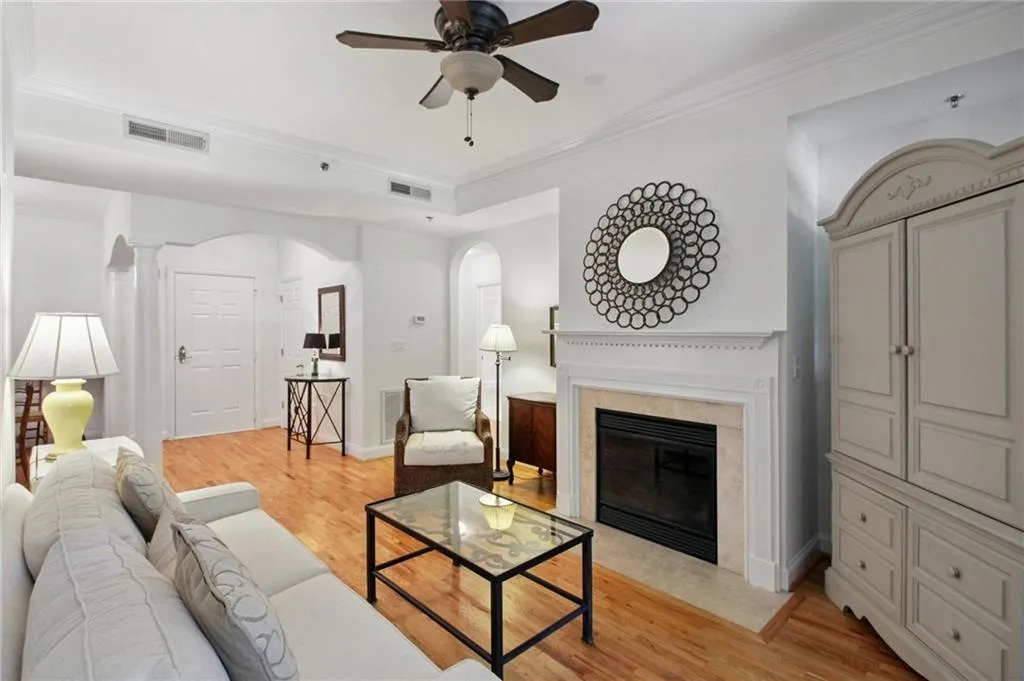 1735 Peachtree Street Ne Unit 121, Atlanta, Georgia 30309, 2 Bedrooms Bedrooms, ,2 BathroomsBathrooms,Residential,For Sale,1735 Peachtree Street Ne Unit 121,7623303