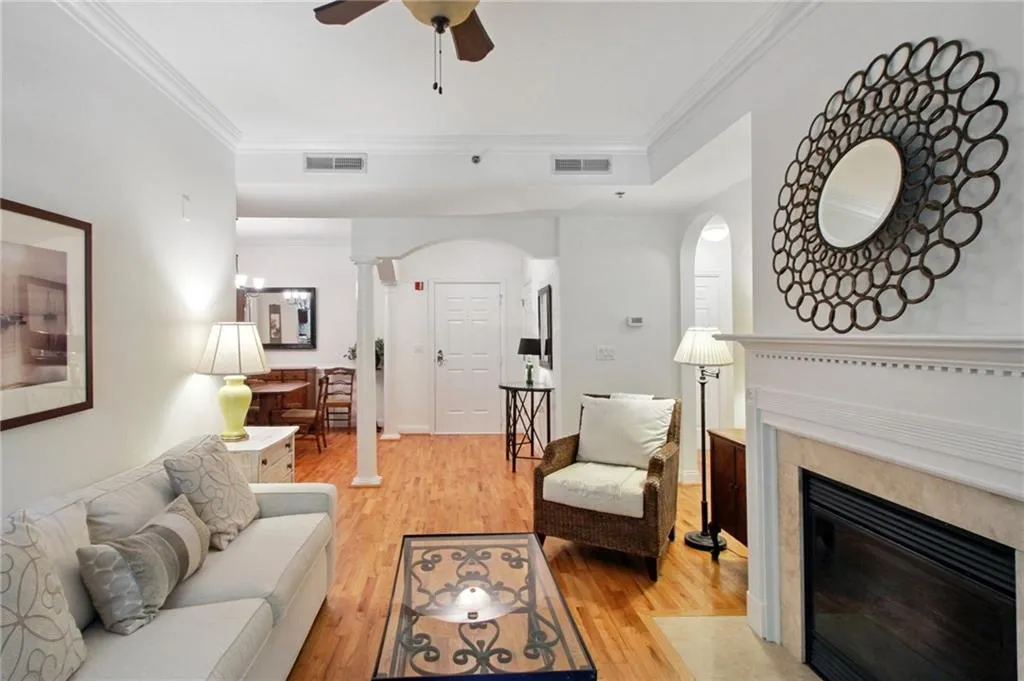 1735 Peachtree Street Ne Unit 121, Atlanta, Georgia 30309, 2 Bedrooms Bedrooms, ,2 BathroomsBathrooms,Residential,For Sale,1735 Peachtree Street Ne Unit 121,7623303
