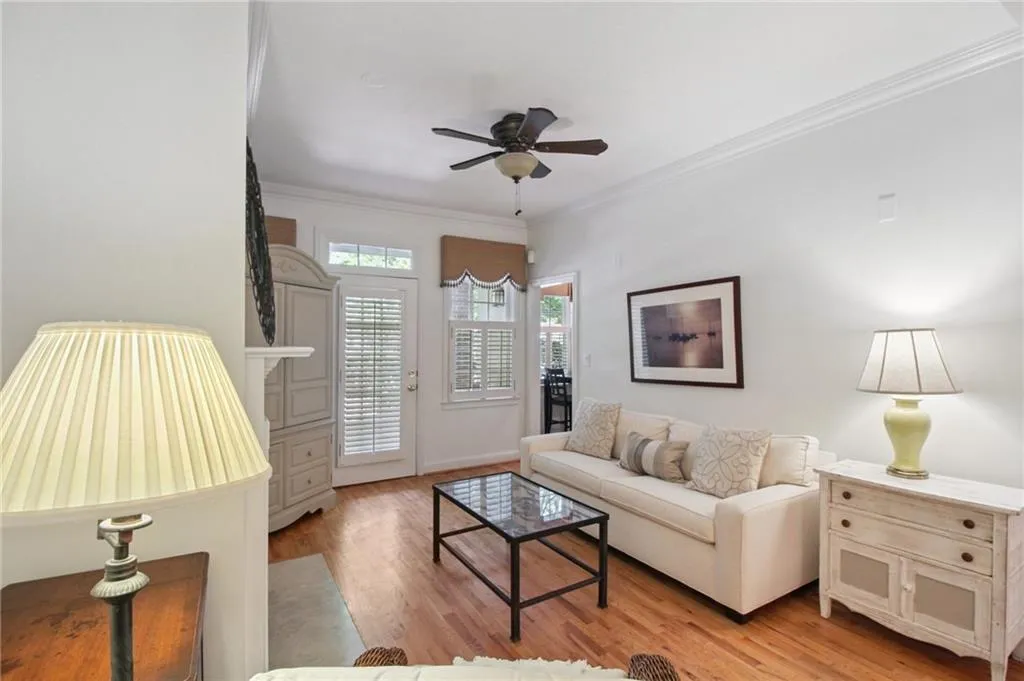 1735 Peachtree Street Ne Unit 121, Atlanta, Georgia 30309, 2 Bedrooms Bedrooms, ,2 BathroomsBathrooms,Residential,For Sale,1735 Peachtree Street Ne Unit 121,7623303