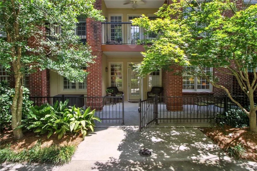 1735 Peachtree Street Ne Unit 121, Atlanta, Georgia 30309, 2 Bedrooms Bedrooms, ,2 BathroomsBathrooms,Residential,For Sale,1735 Peachtree Street Ne Unit 121,7623303
