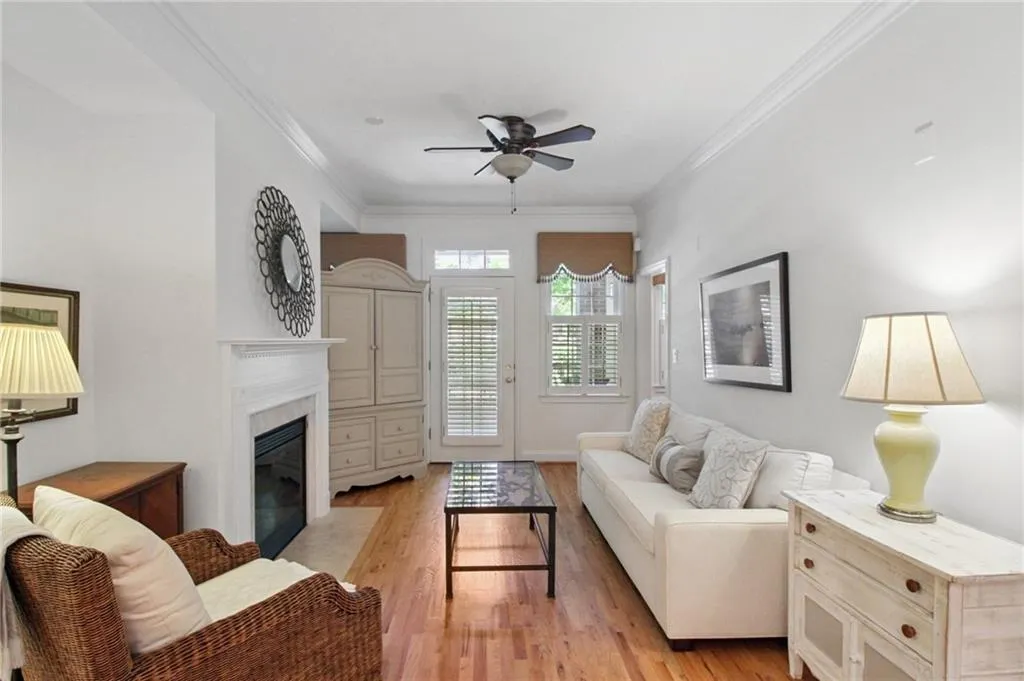 1735 Peachtree Street Ne Unit 121, Atlanta, Georgia 30309, 2 Bedrooms Bedrooms, ,2 BathroomsBathrooms,Residential,For Sale,1735 Peachtree Street Ne Unit 121,7623303