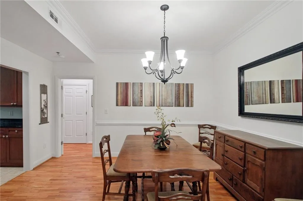 1735 Peachtree Street Ne Unit 121, Atlanta, Georgia 30309, 2 Bedrooms Bedrooms, ,2 BathroomsBathrooms,Residential,For Sale,1735 Peachtree Street Ne Unit 121,7623303