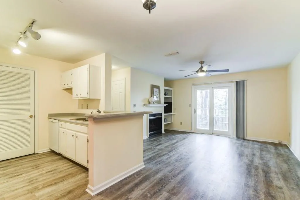 528 Granville Court Unit 528, Sandy Springs, Georgia 30328, 1 Bedroom Bedrooms, ,1 BathroomBathrooms,Residential,Sold,528 Granville Court Unit 528,5966060