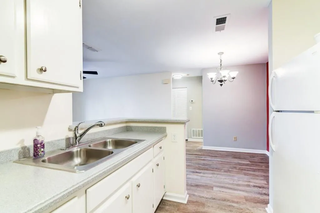 528 Granville Court Unit 528, Sandy Springs, Georgia 30328, 1 Bedroom Bedrooms, ,1 BathroomBathrooms,Residential,Sold,528 Granville Court Unit 528,5966060