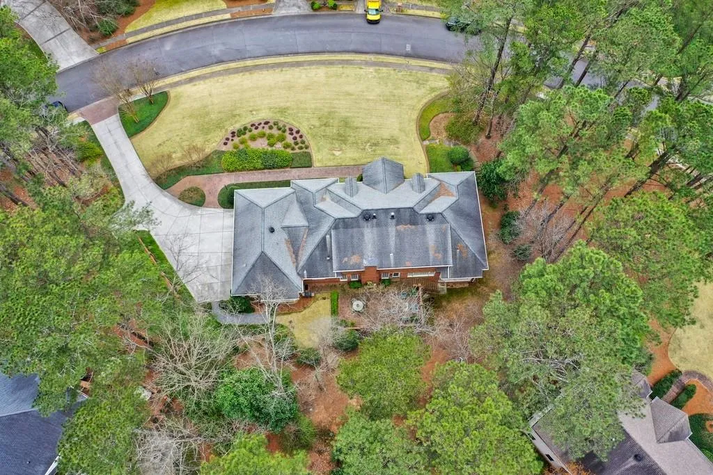 5465 New Wellington Close, Sandy Springs, Georgia 30327, 5 Bedrooms Bedrooms, ,4 BathroomsBathrooms,Residential,Sold,5465 New Wellington Close,6975098