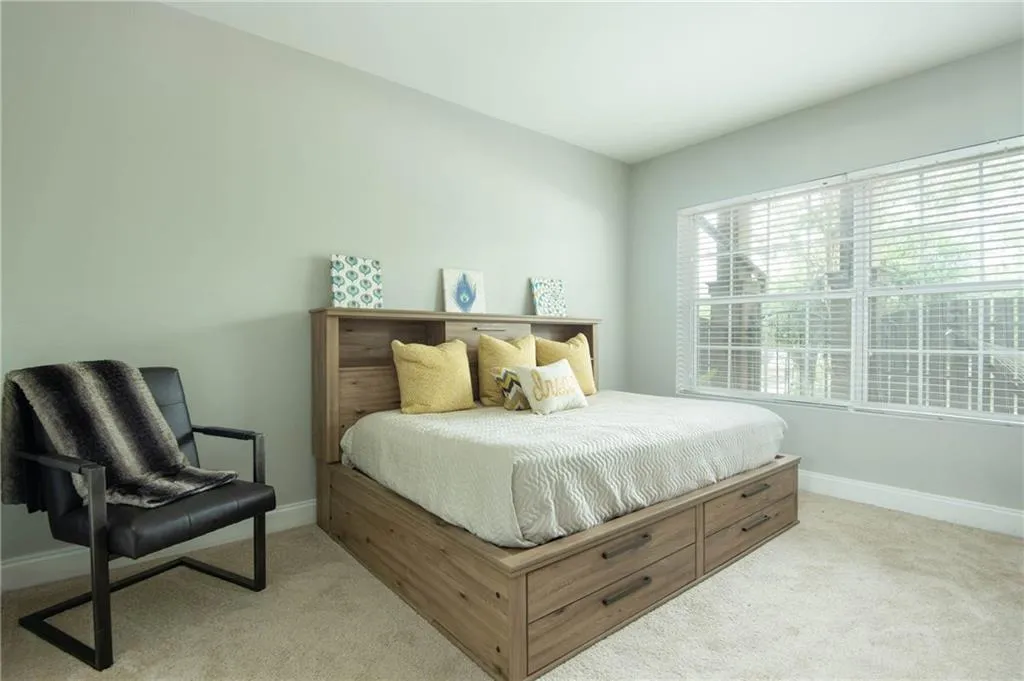 6980 Roswell Road Unit E12, Atlanta, Georgia 30328, 2 Bedrooms Bedrooms, ,1 BathroomBathrooms,Residential,Sold,6980 Roswell Road Unit E12,6084612