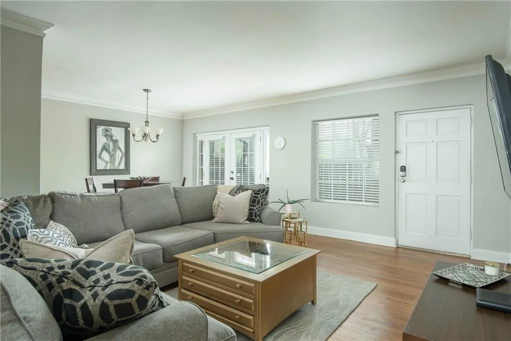 6980 Roswell Road Unit E12, Atlanta, Georgia 30328, 2 Bedrooms Bedrooms, ,1 BathroomBathrooms,Residential,Sold,6980 Roswell Road Unit E12,6084612