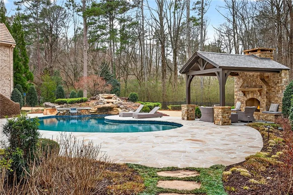 5148 Powers Ferry Road, Sandy Springs, Georgia 30327, 5 Bedrooms Bedrooms, ,7 BathroomsBathrooms,Residential,For Sale,5148 Powers Ferry Road,7731162