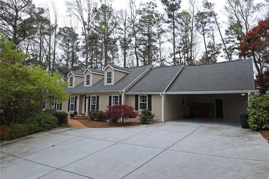 6260 River Overlook Drive, Atlanta, Georgia 30328, 4 Bedrooms Bedrooms, ,3 BathroomsBathrooms,Residential,Sold,6260 River Overlook Drive,6503992