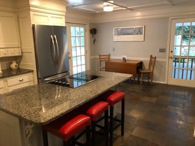 6260 River Overlook Drive, Atlanta, Georgia 30328, 4 Bedrooms Bedrooms, ,3 BathroomsBathrooms,Residential,Sold,6260 River Overlook Drive,6503992