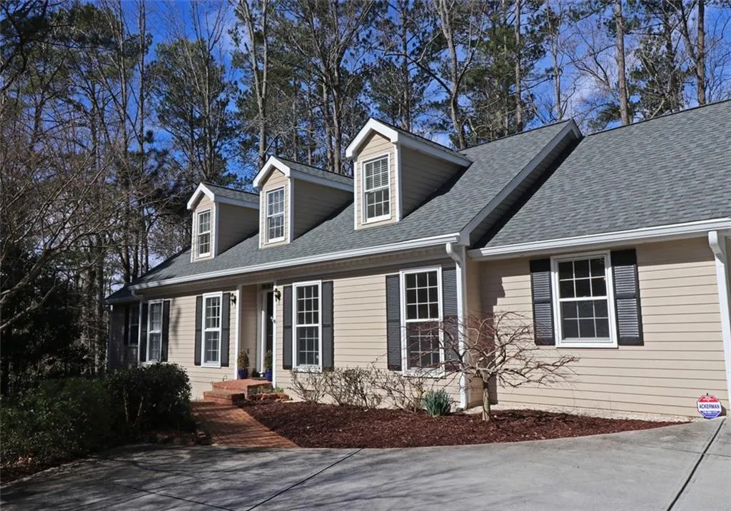6260 River Overlook Drive, Atlanta, Georgia 30328, 4 Bedrooms Bedrooms, ,3 BathroomsBathrooms,Residential,Sold,6260 River Overlook Drive,6503992
