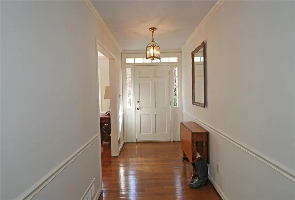 6260 River Overlook Drive, Atlanta, Georgia 30328, 4 Bedrooms Bedrooms, ,3 BathroomsBathrooms,Residential,Sold,6260 River Overlook Drive,6503992