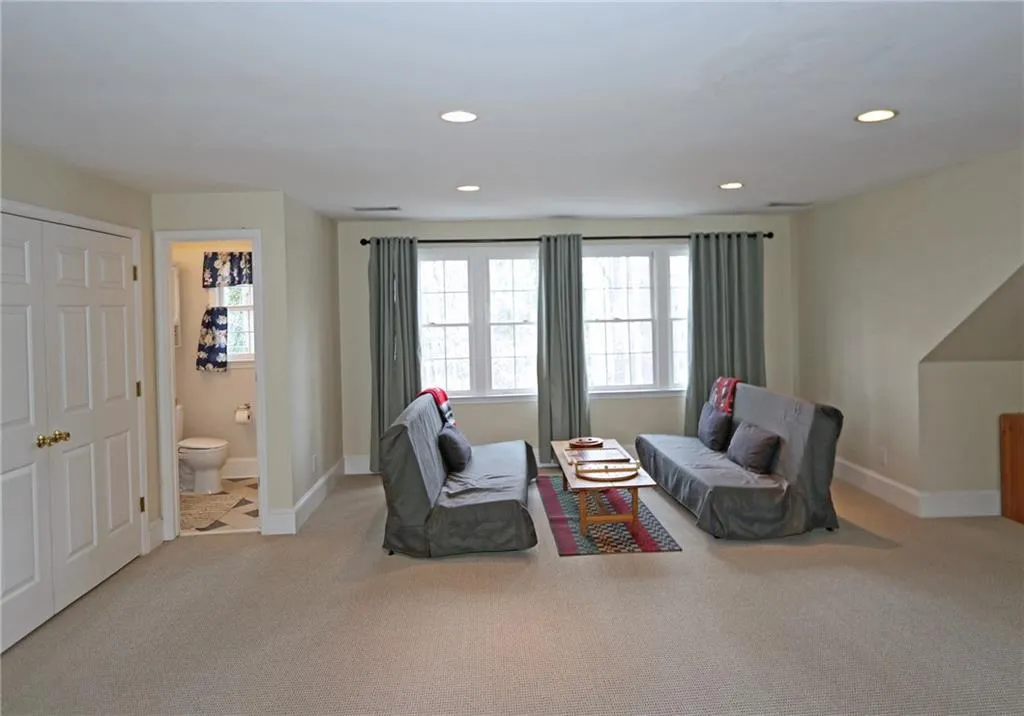 6260 River Overlook Drive, Atlanta, Georgia 30328, 4 Bedrooms Bedrooms, ,3 BathroomsBathrooms,Residential,Sold,6260 River Overlook Drive,6503992
